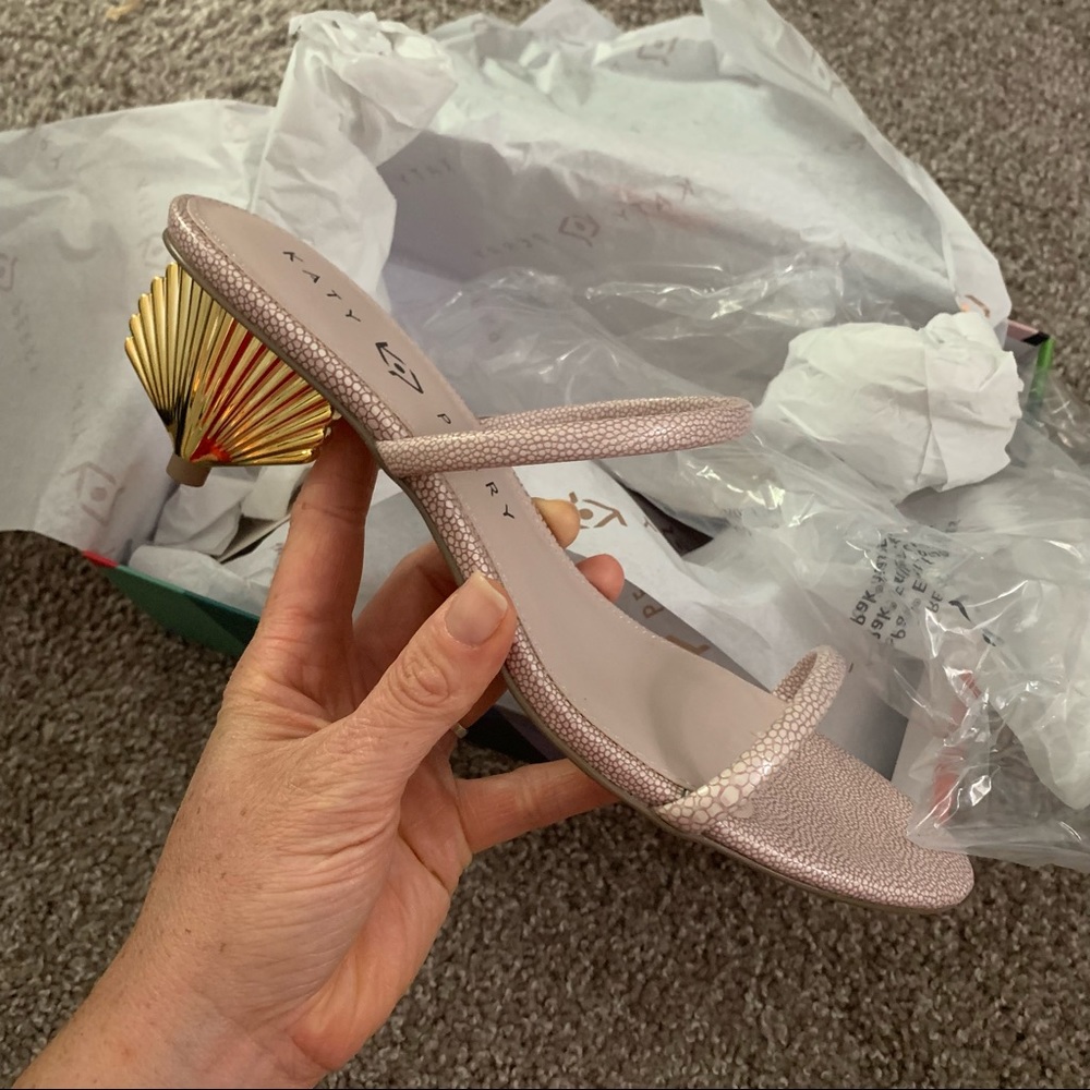 Katy Perry The Scalloped Shell heels